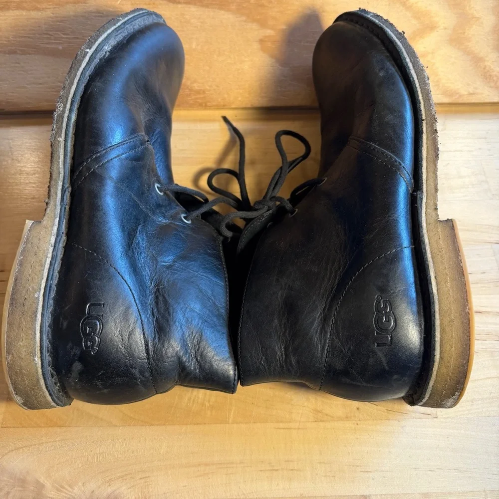 UGG Australia Leighton 10.5 chukka ankle boots soft leather grunge tie up 3275